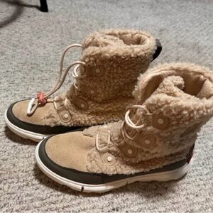 Sorel Kids Boots in Tan and Cream